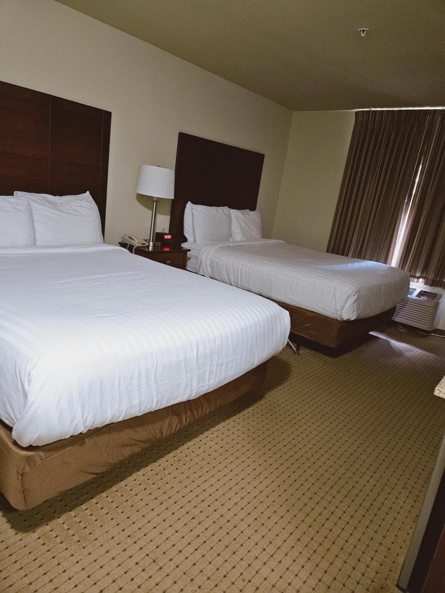 Cobblestone Inn & Suites - Bloomfield Dış mekan fotoğraf