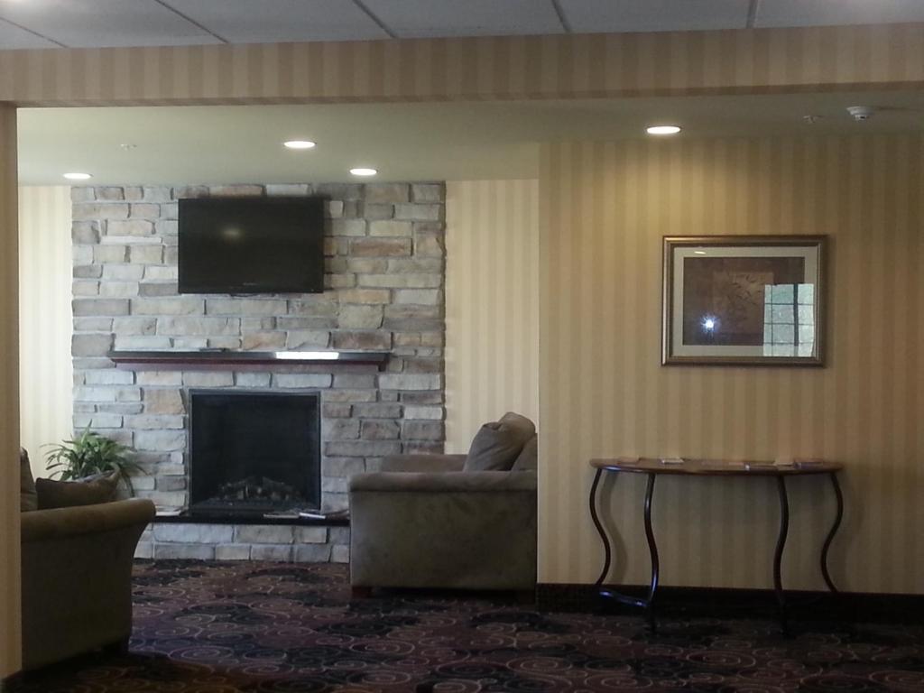 Cobblestone Inn & Suites - Bloomfield Dış mekan fotoğraf