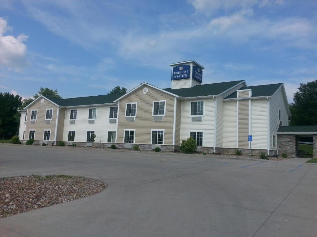 Cobblestone Inn & Suites - Bloomfield Dış mekan fotoğraf