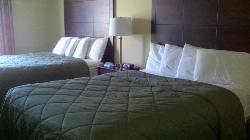 Cobblestone Inn & Suites - Bloomfield Dış mekan fotoğraf
