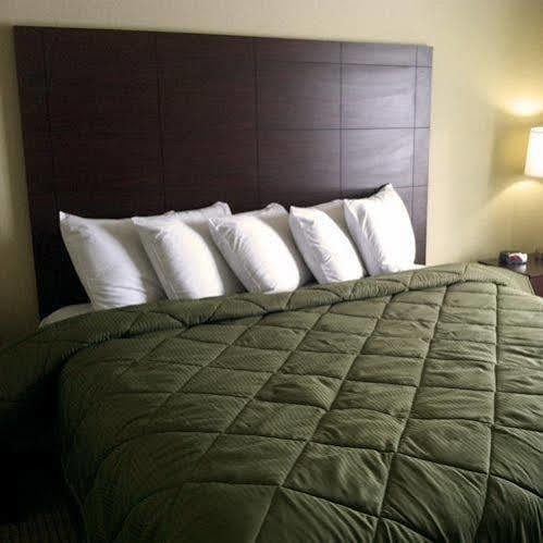 Cobblestone Inn & Suites - Bloomfield Dış mekan fotoğraf